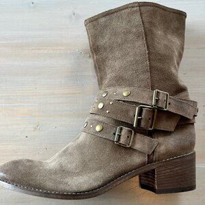 Barneys New York Lavorazione Artigiana Brown Suede Boots
